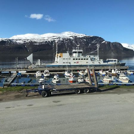 Lyngenfjord Gammelhotell Olderdalen Екстериор снимка