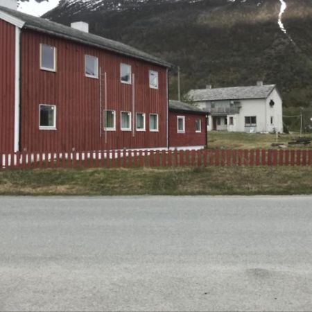 Lyngenfjord Gammelhotell Olderdalen Екстериор снимка