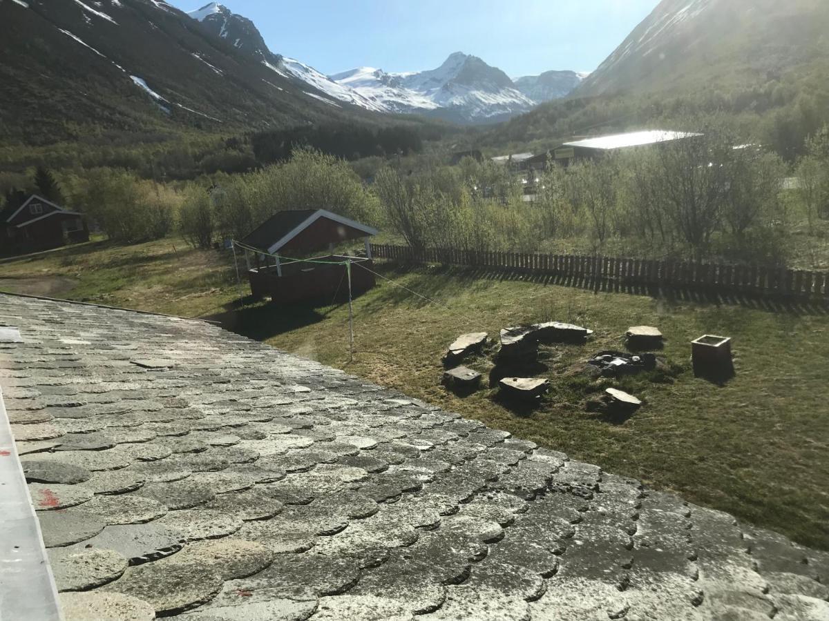 Lyngenfjord Gammelhotell Olderdalen Екстериор снимка