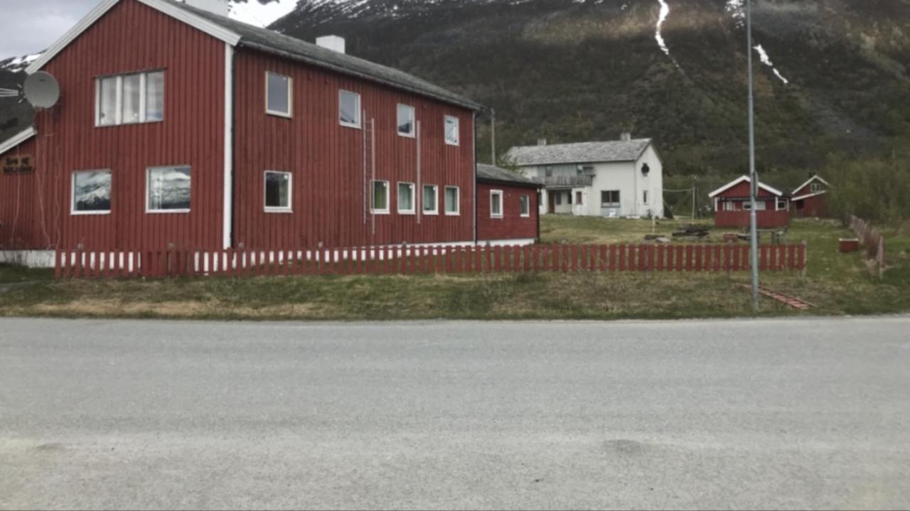 Lyngenfjord Gammelhotell Olderdalen Екстериор снимка